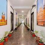 Fabexpress Rainbow Villa - Nr Igi Airport New Delhi